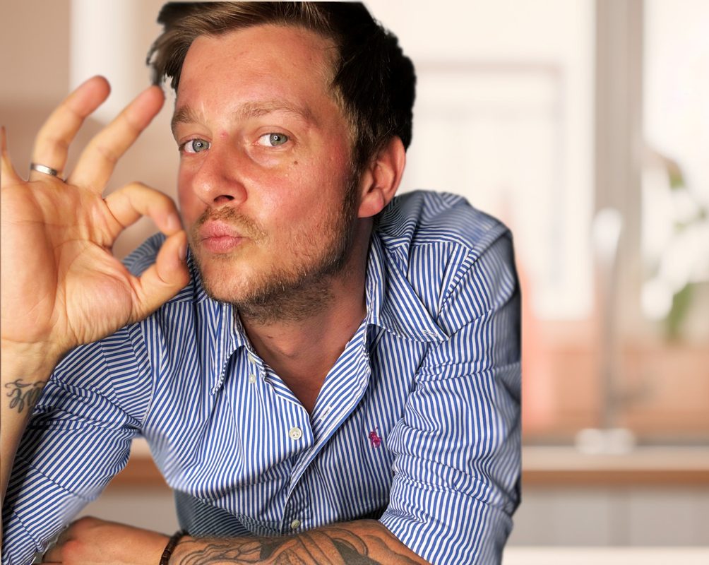 Influencer Josef von joeskochwelt kocht im Rahmen der RegioPlus-Challenge live mit den Öko-Modellregionen auf Instagram – wer will kann mitmachen! © joeskochwelt