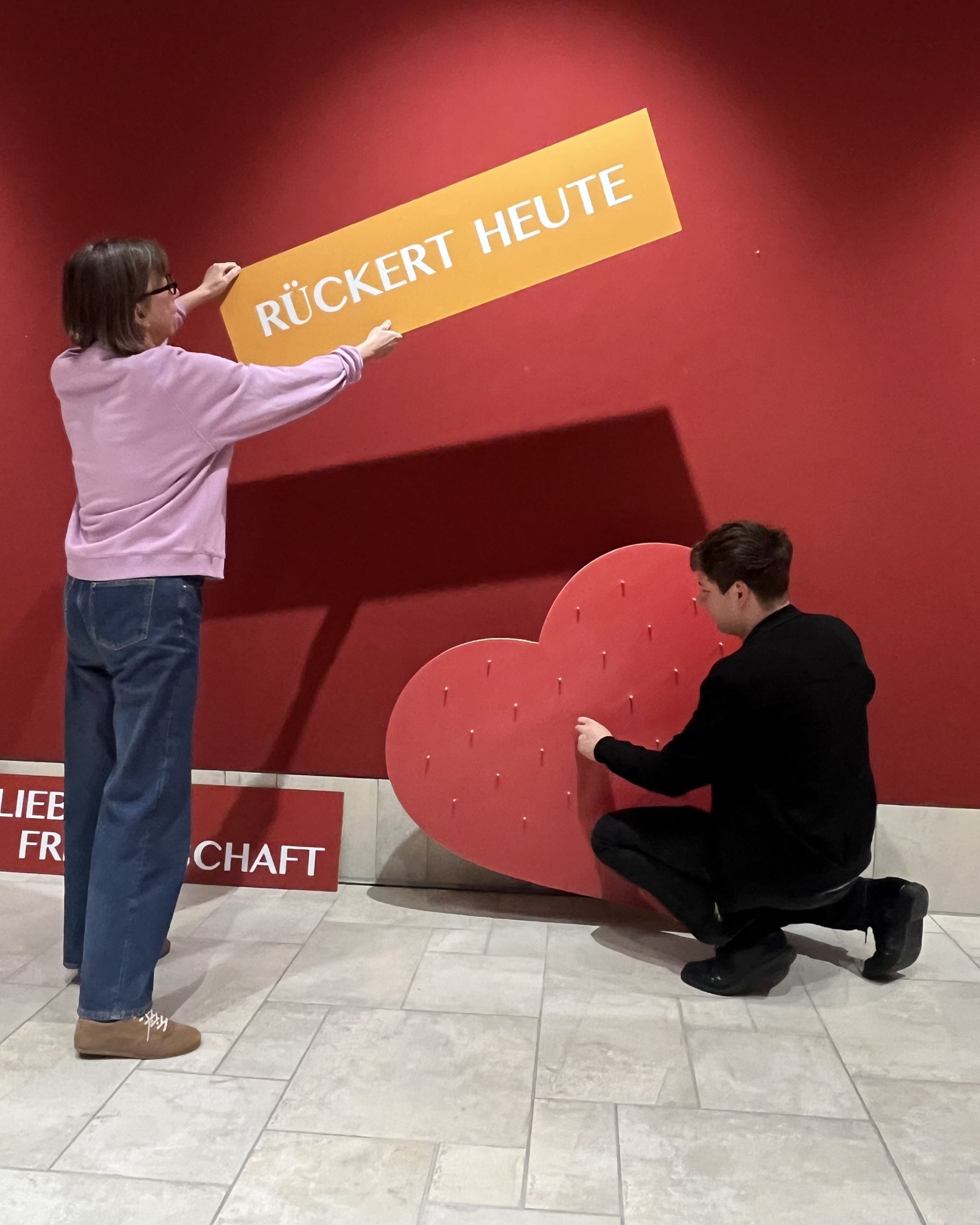 Aufbau der Ausstellung „Friedrich for Future“, Foto: Ines Thieroff