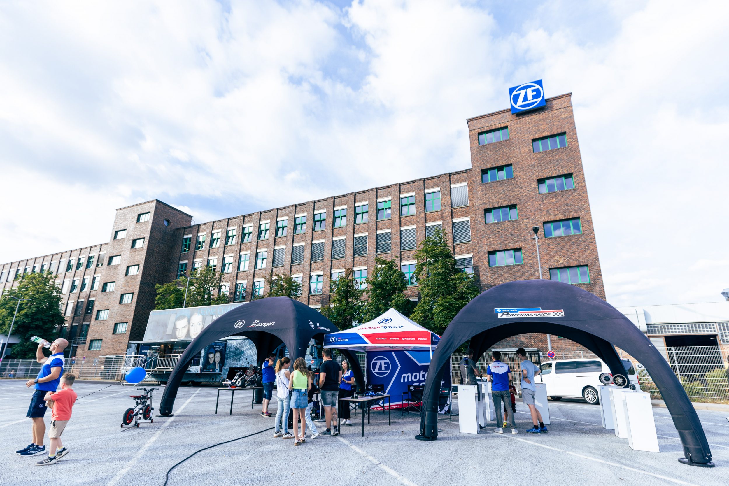 ZF (Fotograf Laurenz Weipert)